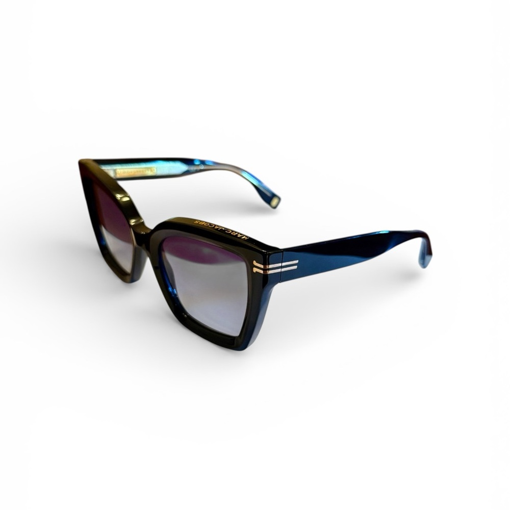 SOLD - Marc Jacobs Butterfly Sunglasses Black and Gold - Picture 7 of 12
